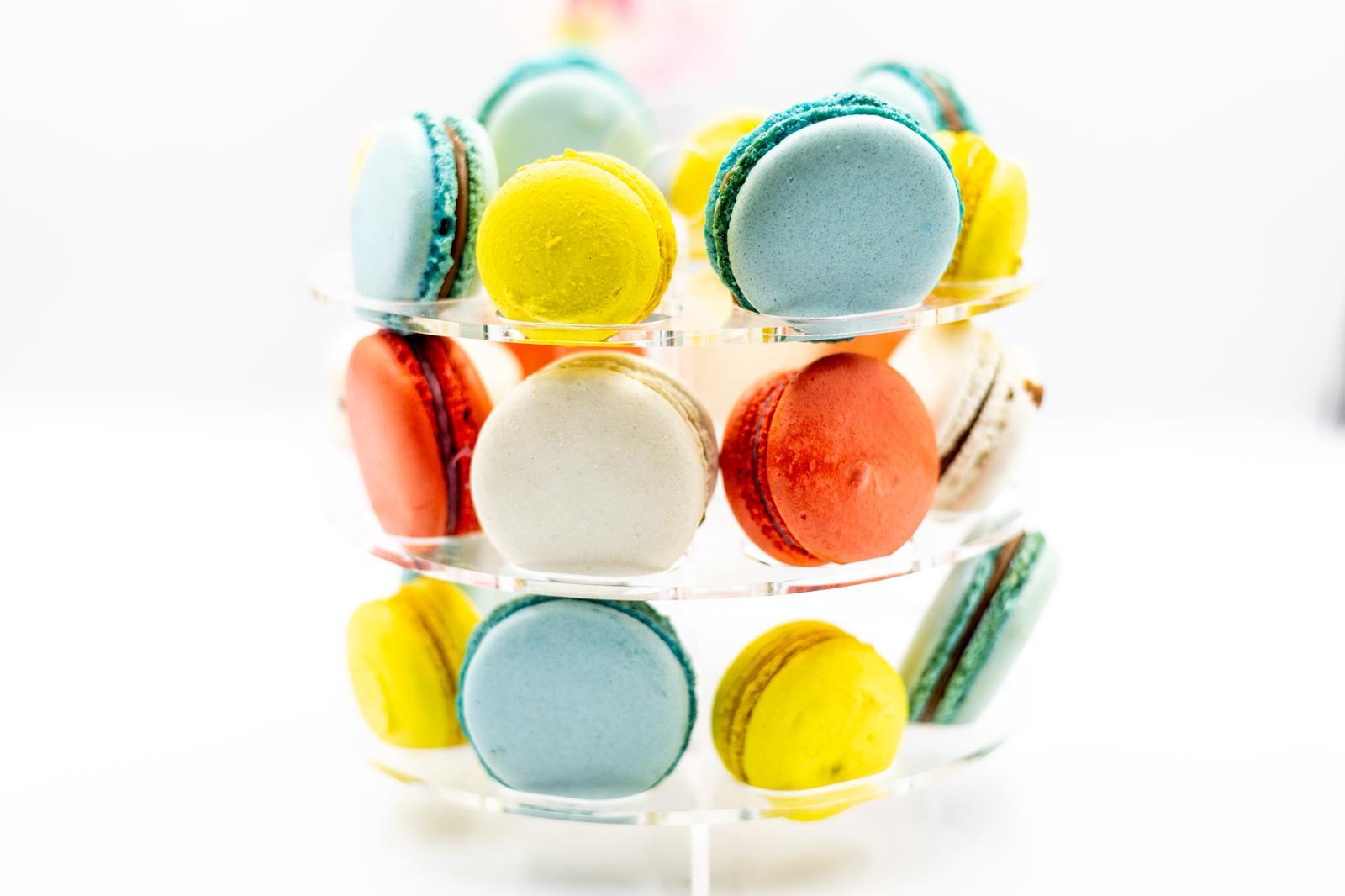 Macarons colorați